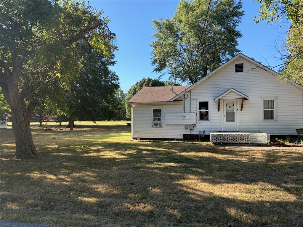 3600 Grand Avenue — photo