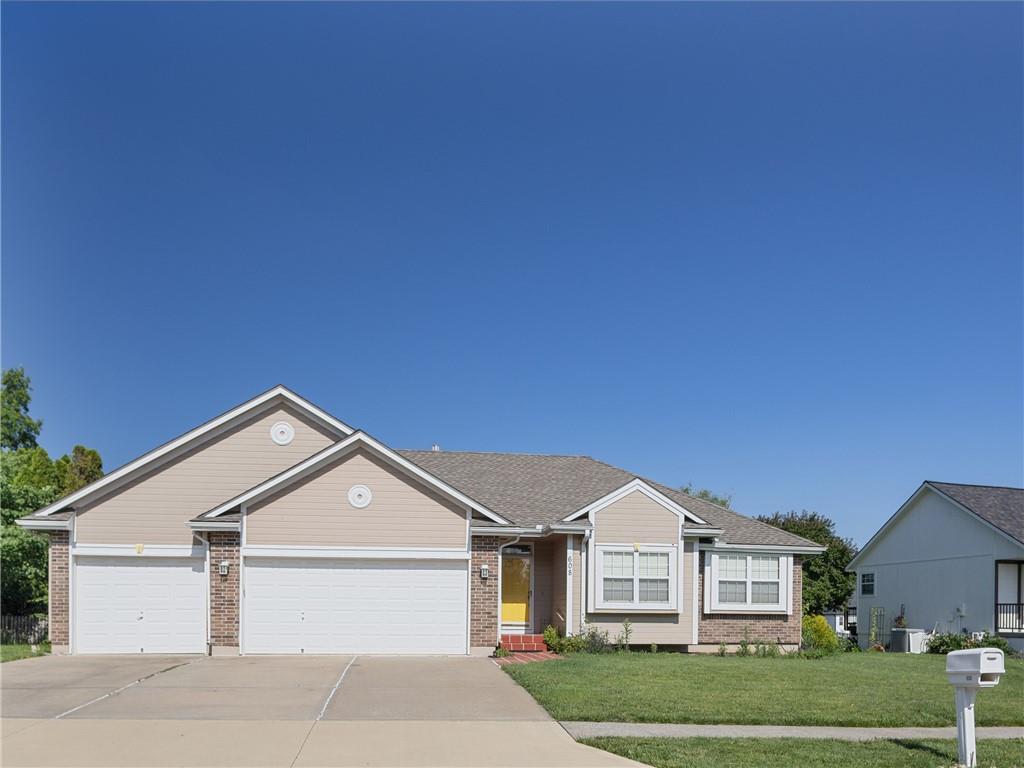 608 Lakeview Drive — photo