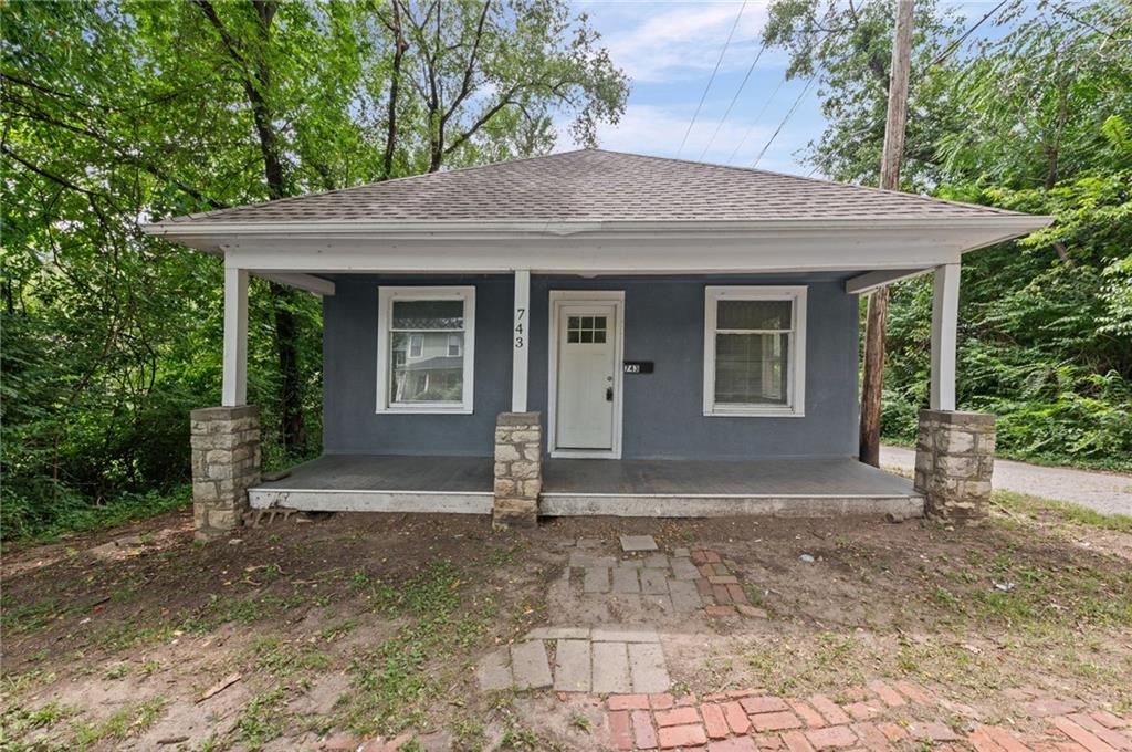 743 Kickapoo Street — photo