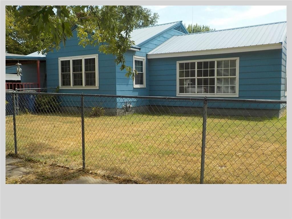 307 W North Street — photo