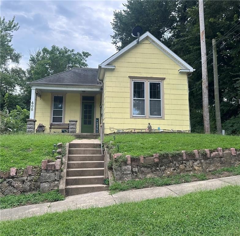 406 W Poulin Street — photo