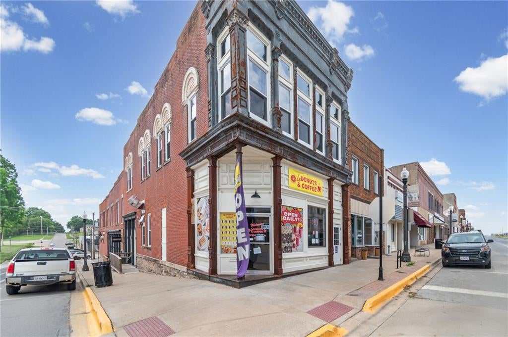 102 S Thornton Street — photo