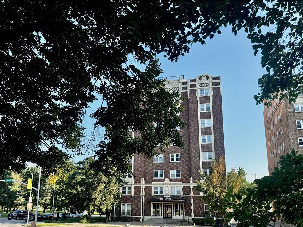 323 E Emanuel Cleaver II Boulevard 3E — photo