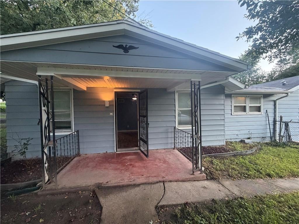 1516 E Highland Avenue — photo