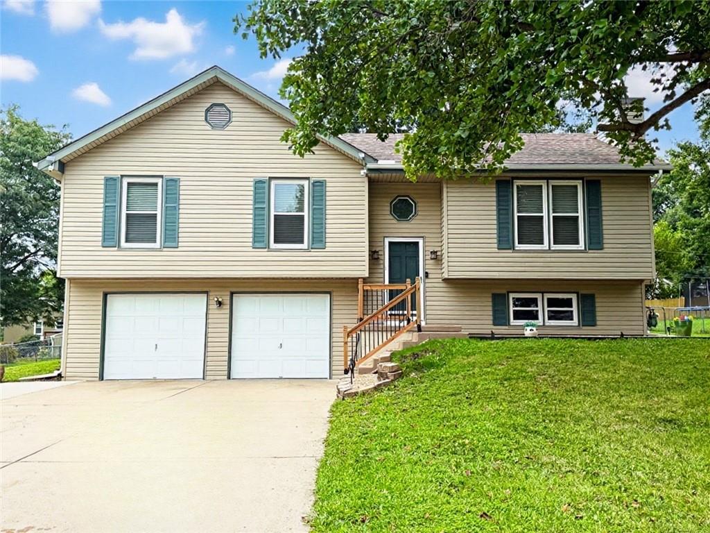 1607 NE 114 Street — photo