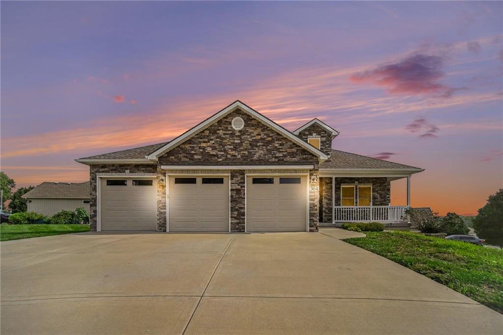 304 Prairie Rose Circle — photo
