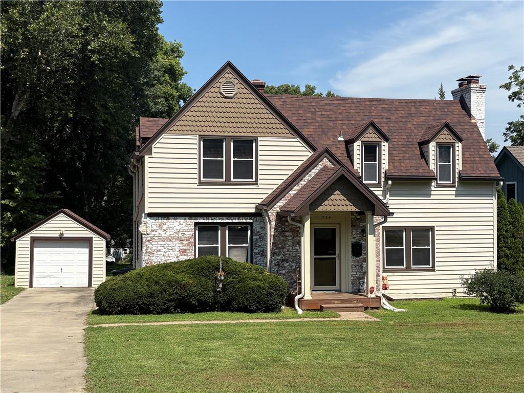 734 E Manor Road — photo