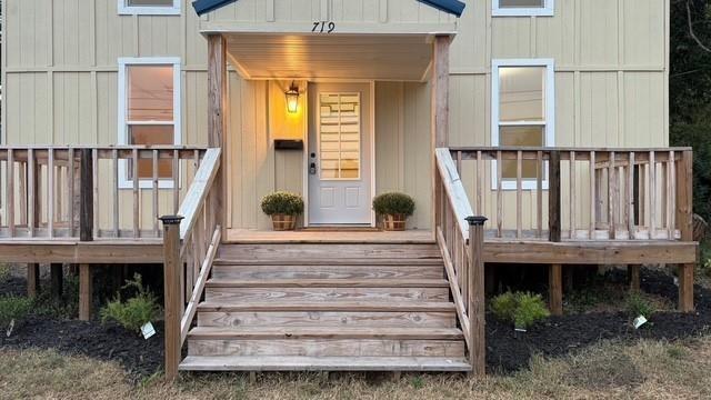 719 W Olive Street — photo