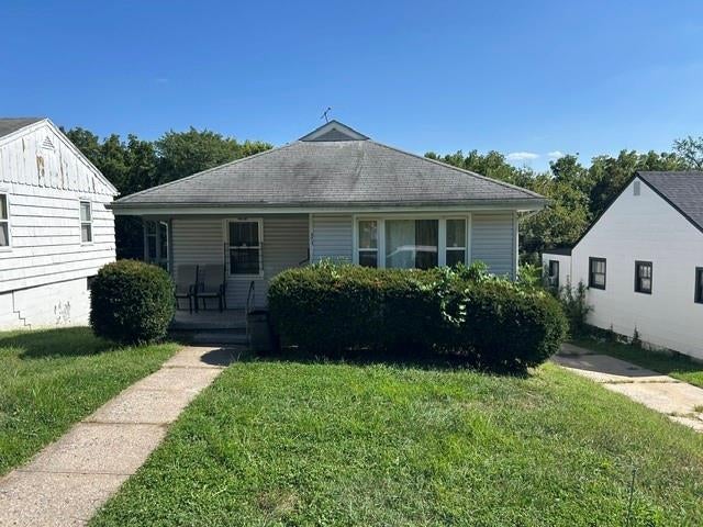 3621 E 46th Terrace — photo