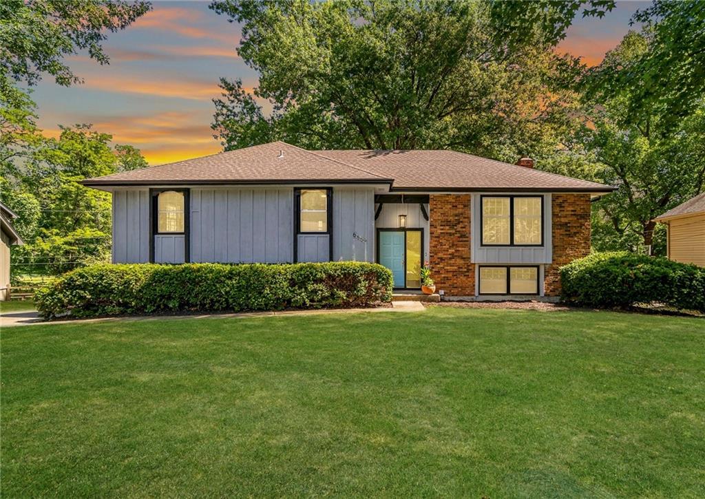 6809 Lakeshore Drive — photo