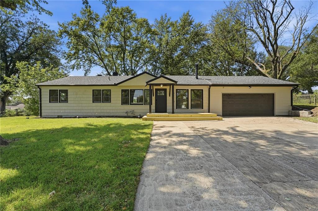 5114 S Fuller Drive — photo