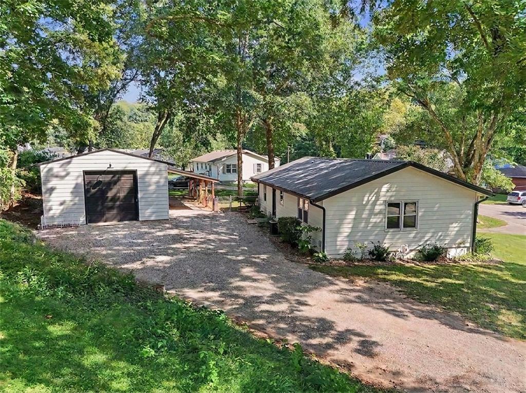 730 Goodlet Circle — photo