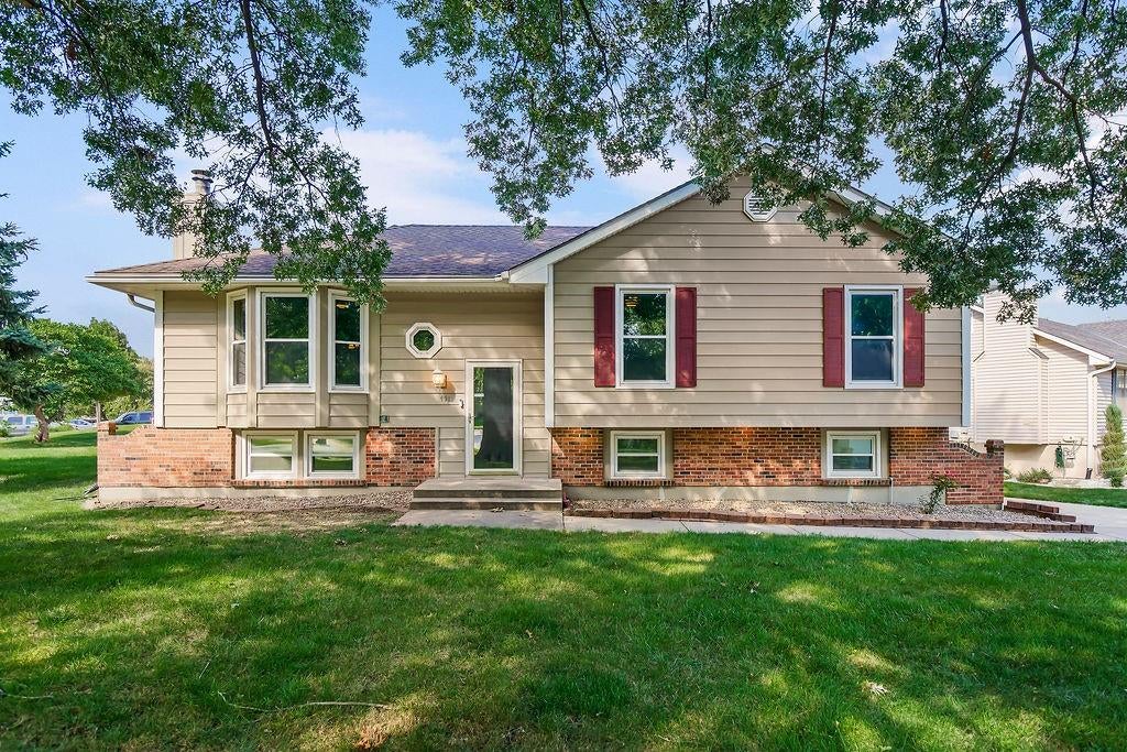 401 SE Mt Vernon Drive — photo