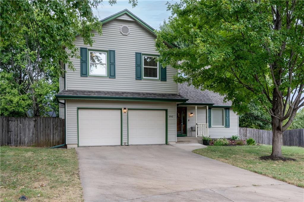 1042 E Millview Circle — photo