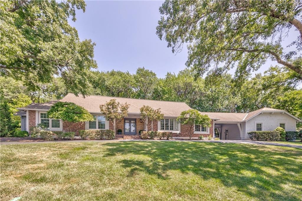 9853 Rosewood Drive — photo