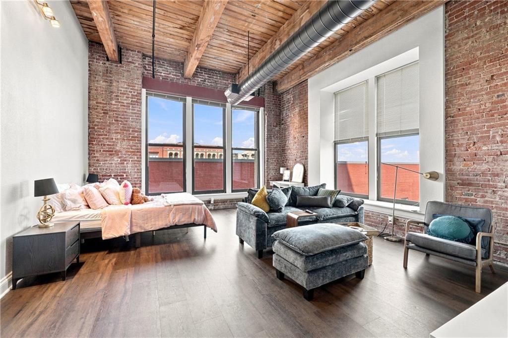 308 W 8th Street 216 — photo