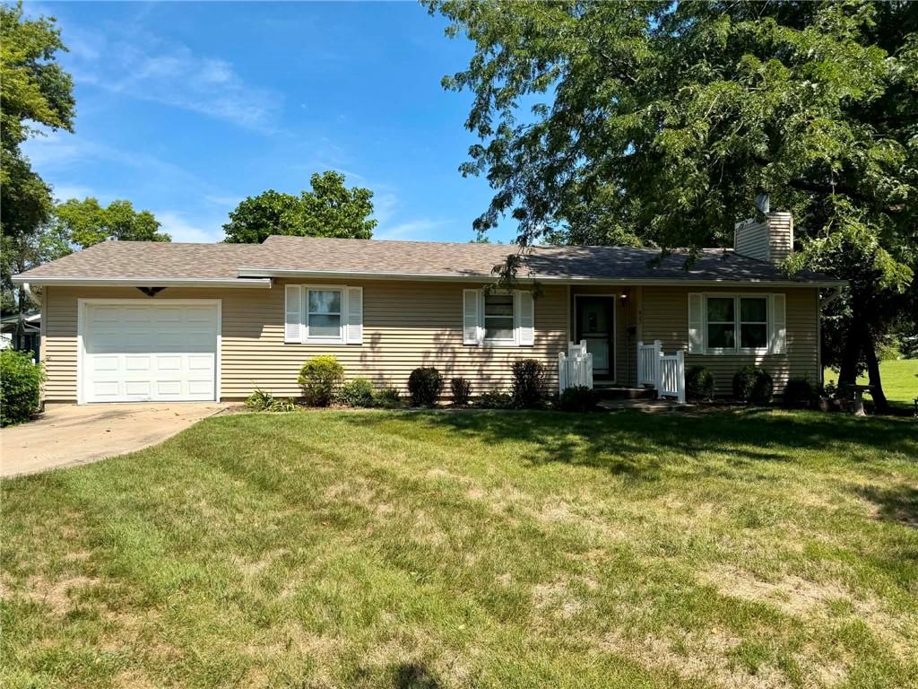 627 W Edwards Street — photo