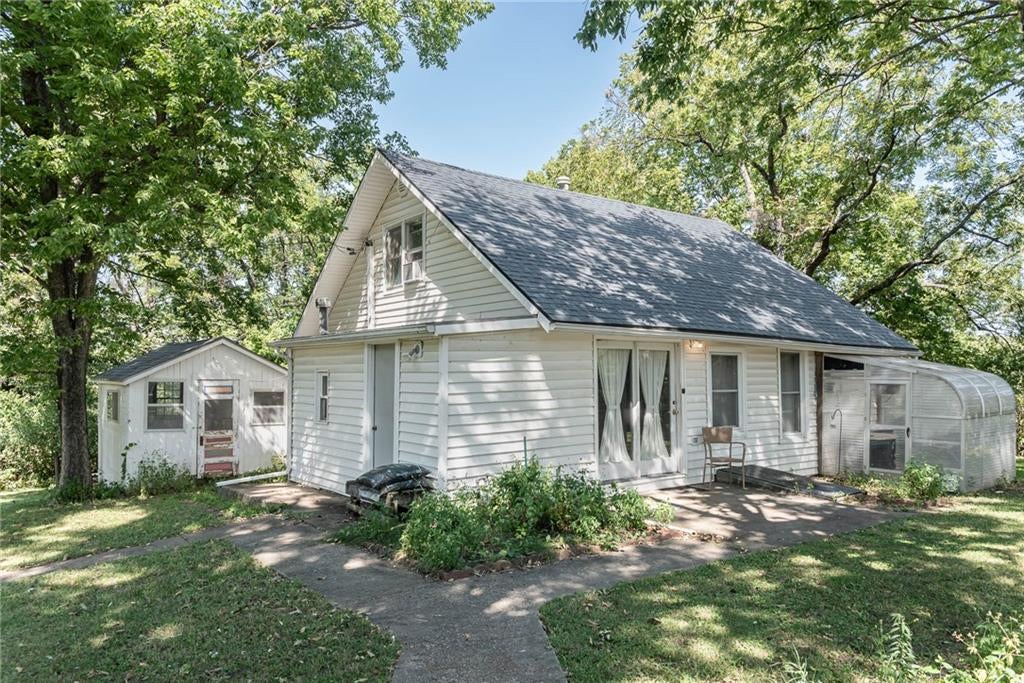 906 Sycamore Street — photo