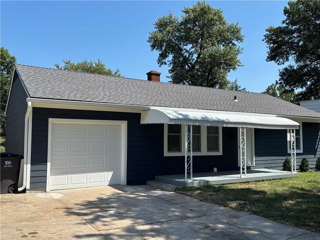 609 N Sunset Drive — photo