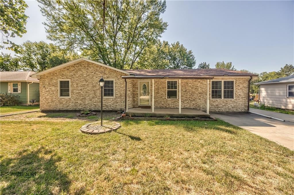 1627 E Glenn Drive — photo