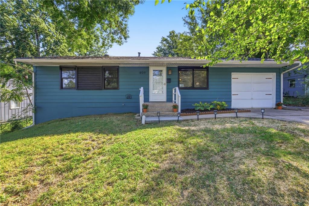 809 N Powahatan Drive — photo
