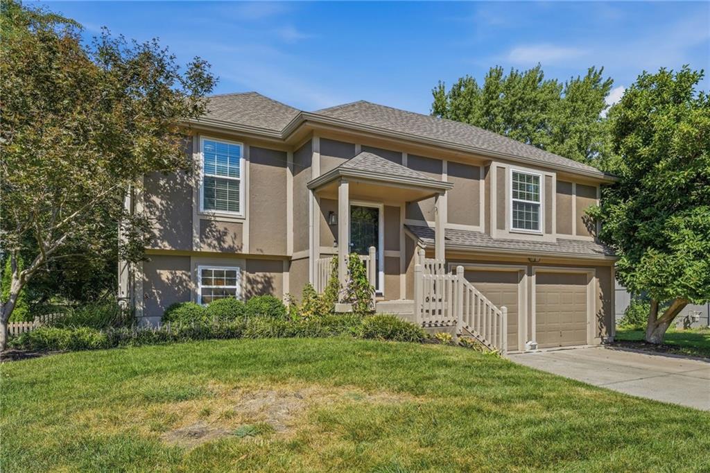 2558 NE Dale Hunter Lane — photo
