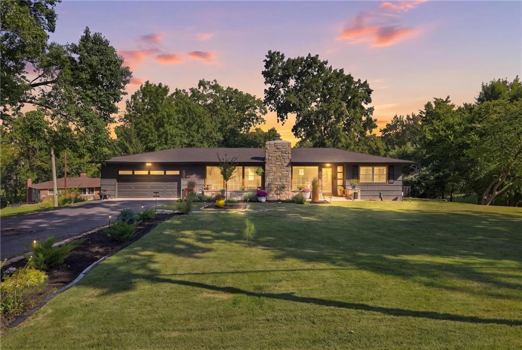 6004 NW Crystal Pool Drive — photo