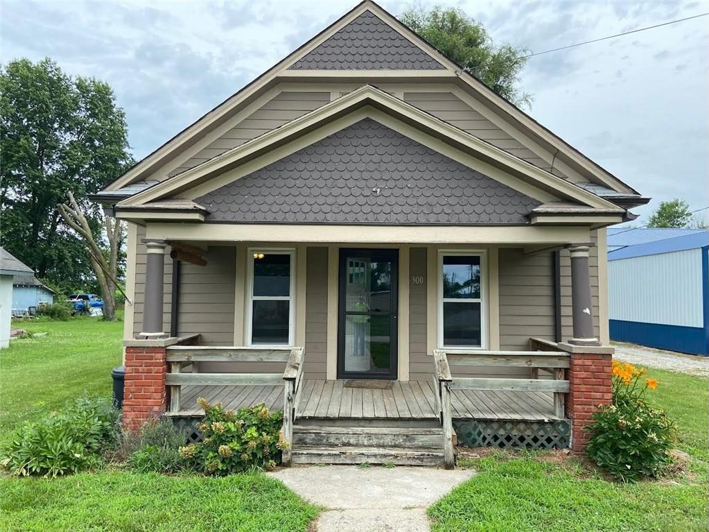 300 W Hortense Street — photo