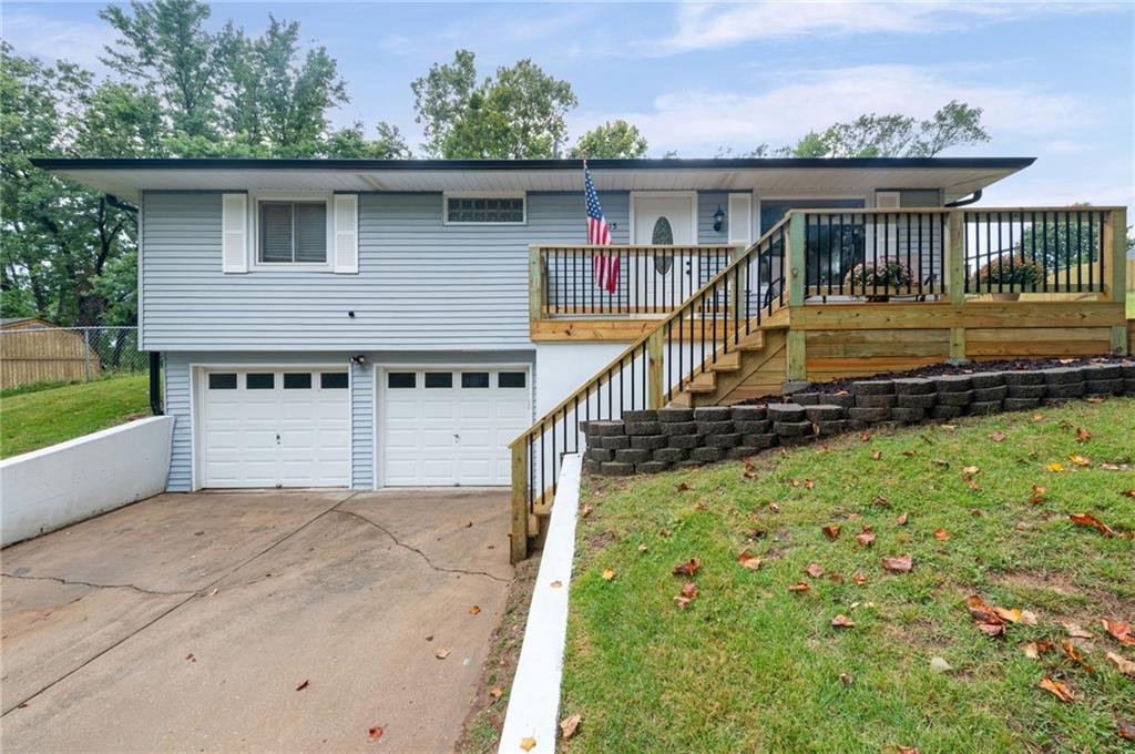 15 Village Circle Drive — photo