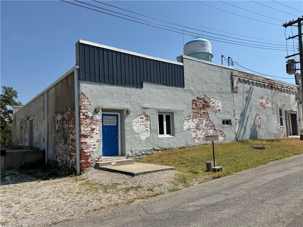 207 N Lyon Street — photo