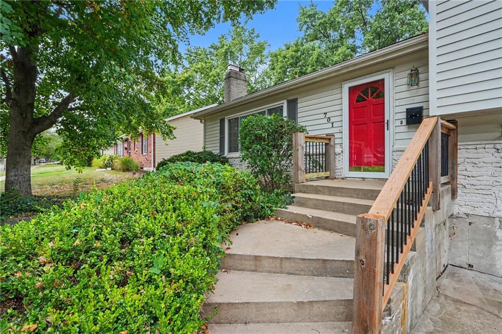 701 S Sunset Drive — photo