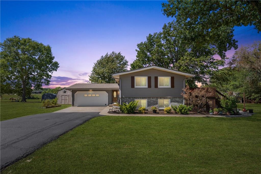1679 CR 3950 N/A — photo