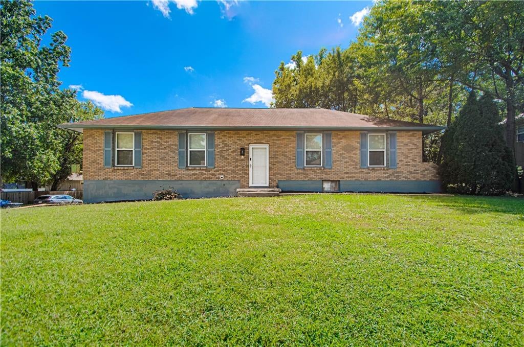 300 Parkwood Drive — photo