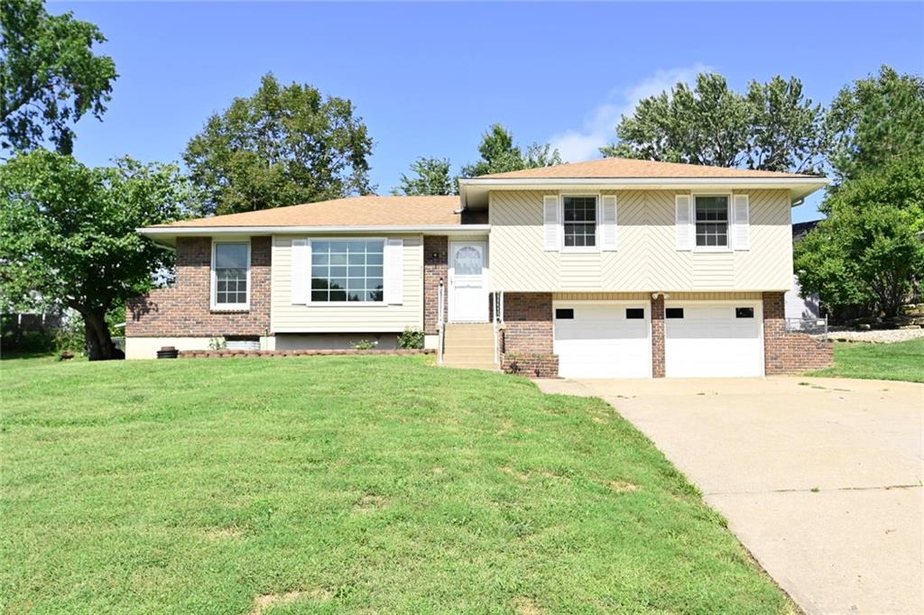 520 Thomas Drive — photo
