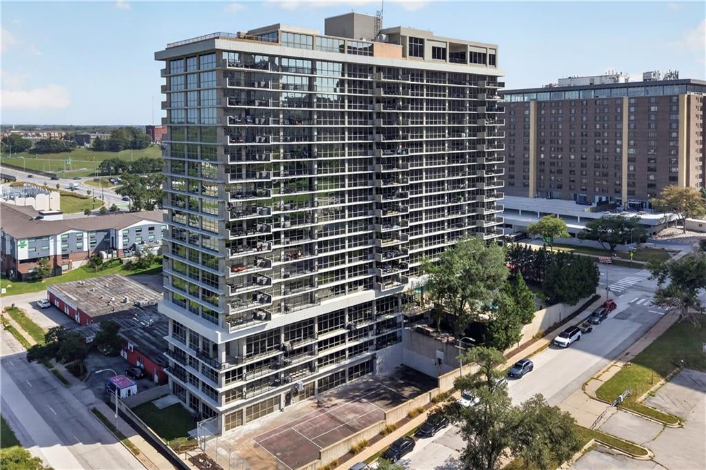 600 Admiral Boulevard 405 — photo