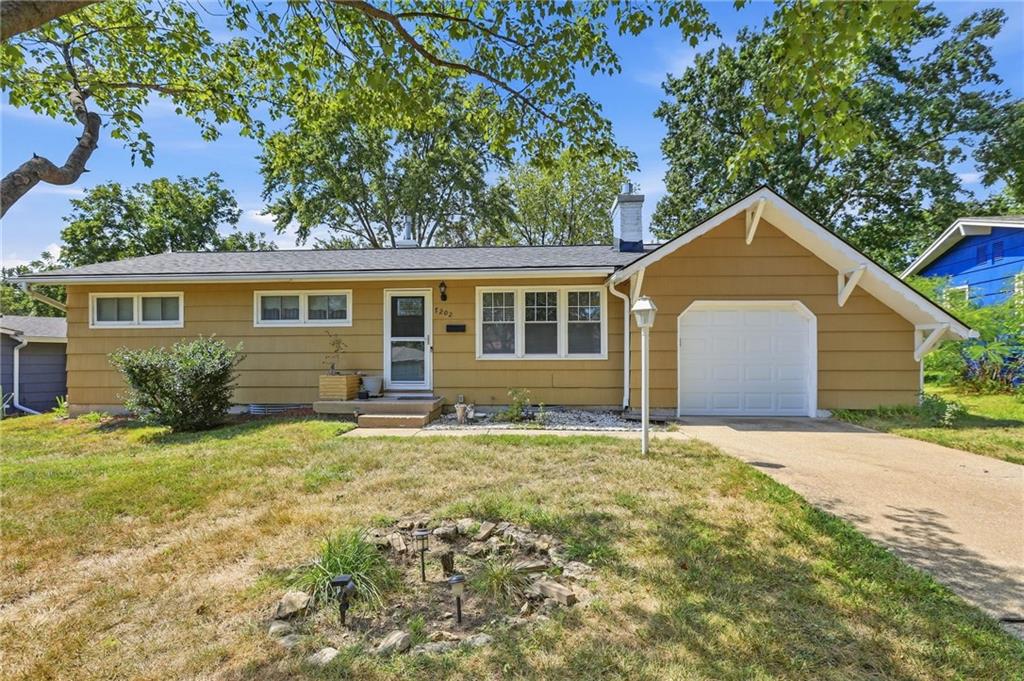 7202 Larsen Street — photo