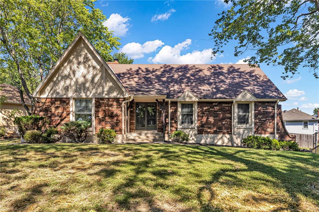 901 NW Oakridge Drive — photo