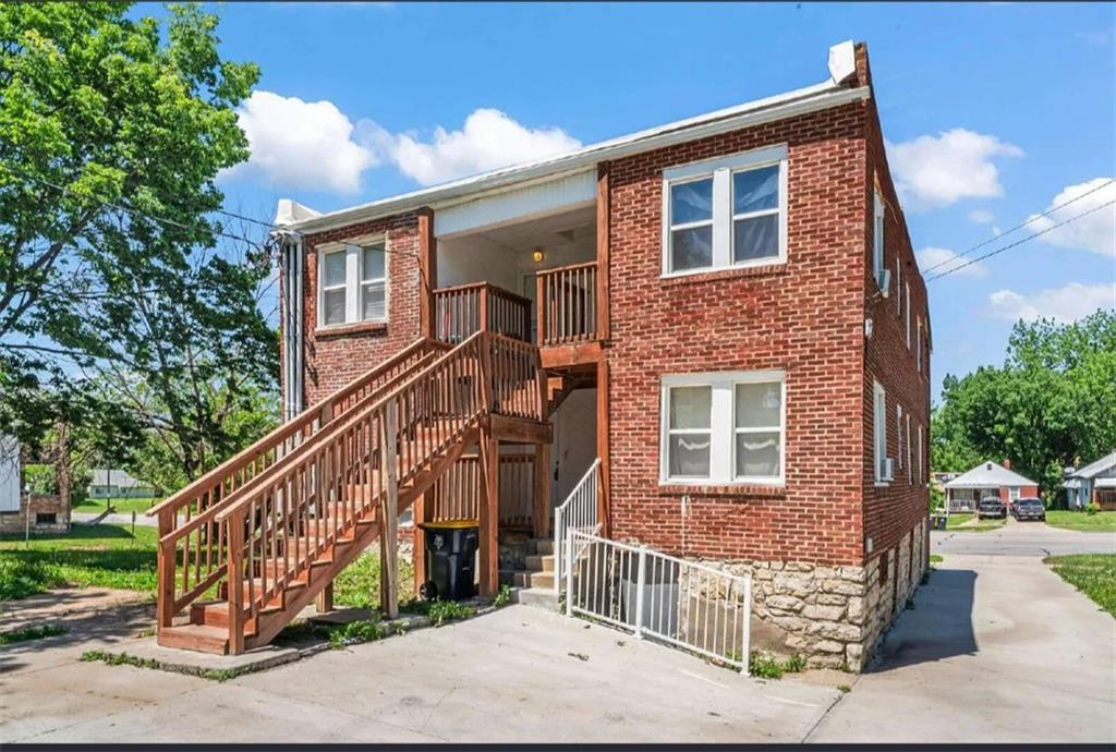 4105 E Linwood Boulevard — photo