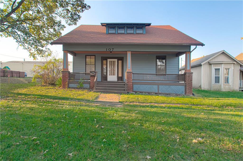 107 W Shawnee Street — photo