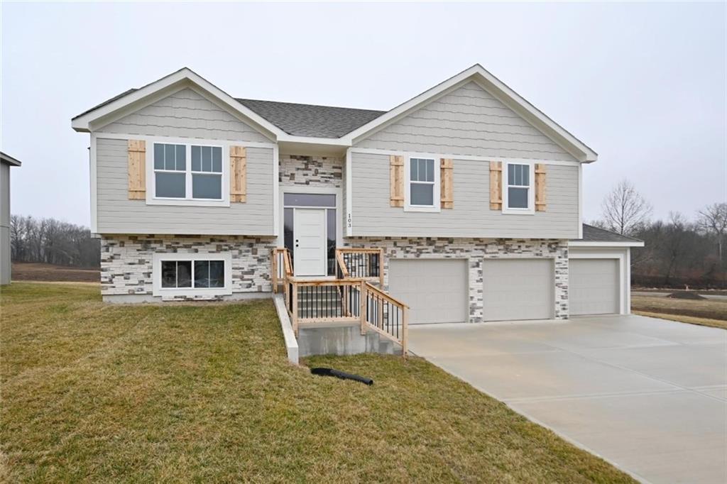 103 Johnson Circle, Dearborn, MO 64439 — photo 2