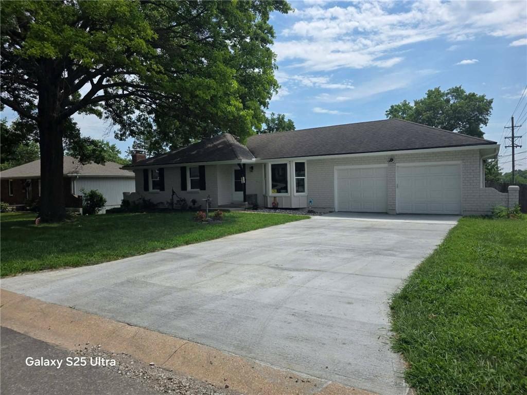 Home in Raytown, MO 64133 — photo 3