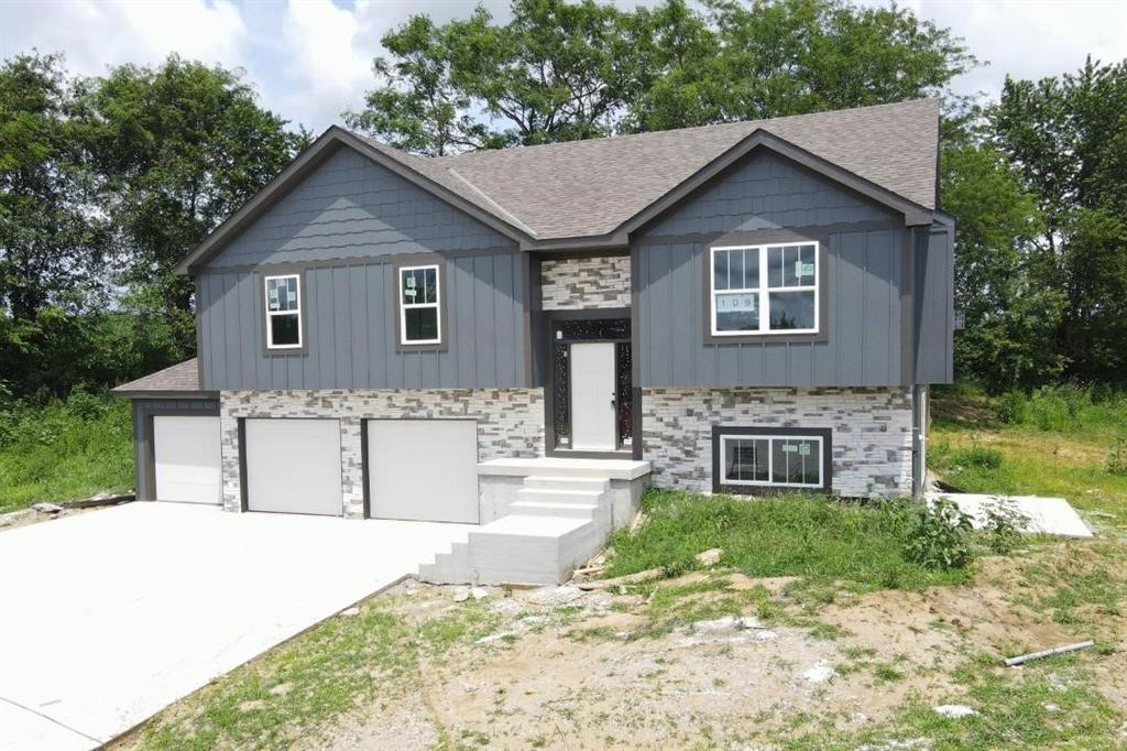 109 Johnson Circle, Dearborn, MO 64439 — photo 2
