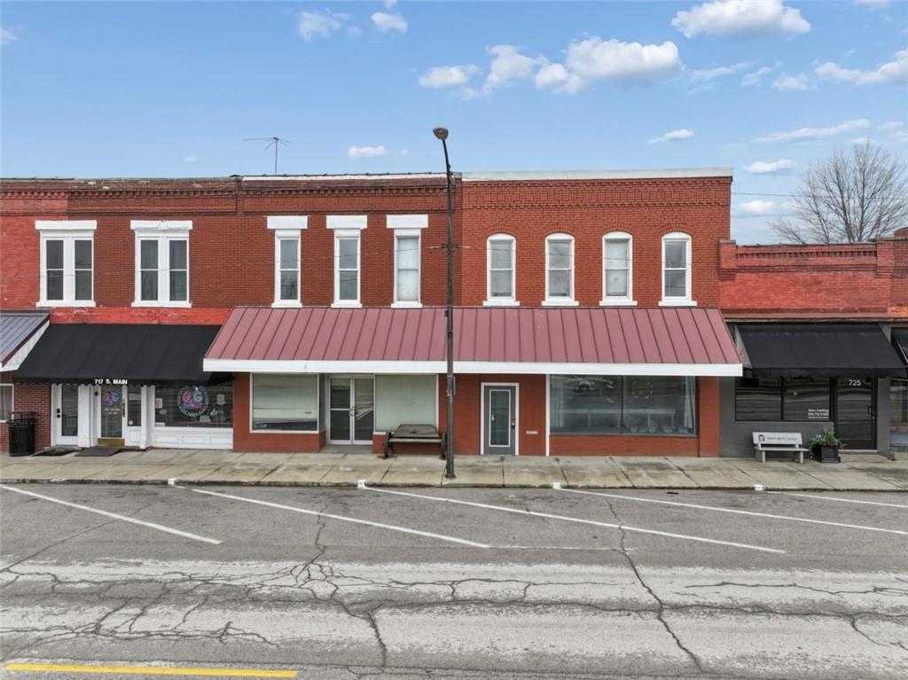 723 S Main Street — photo