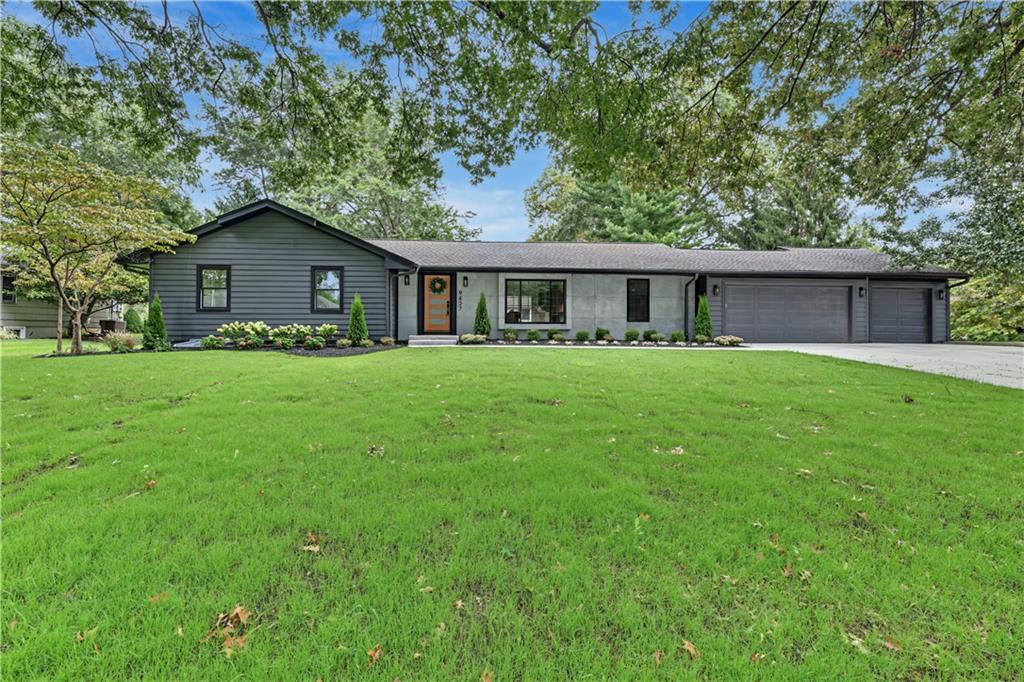 9427 Wenonga Road — photo