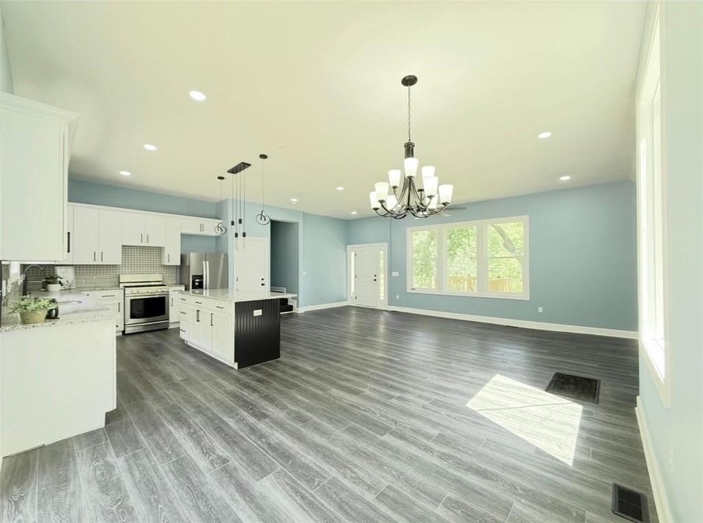 2538 Roe Lane — photo