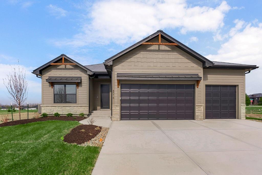 8016 SE Hoot Owl Street — photo