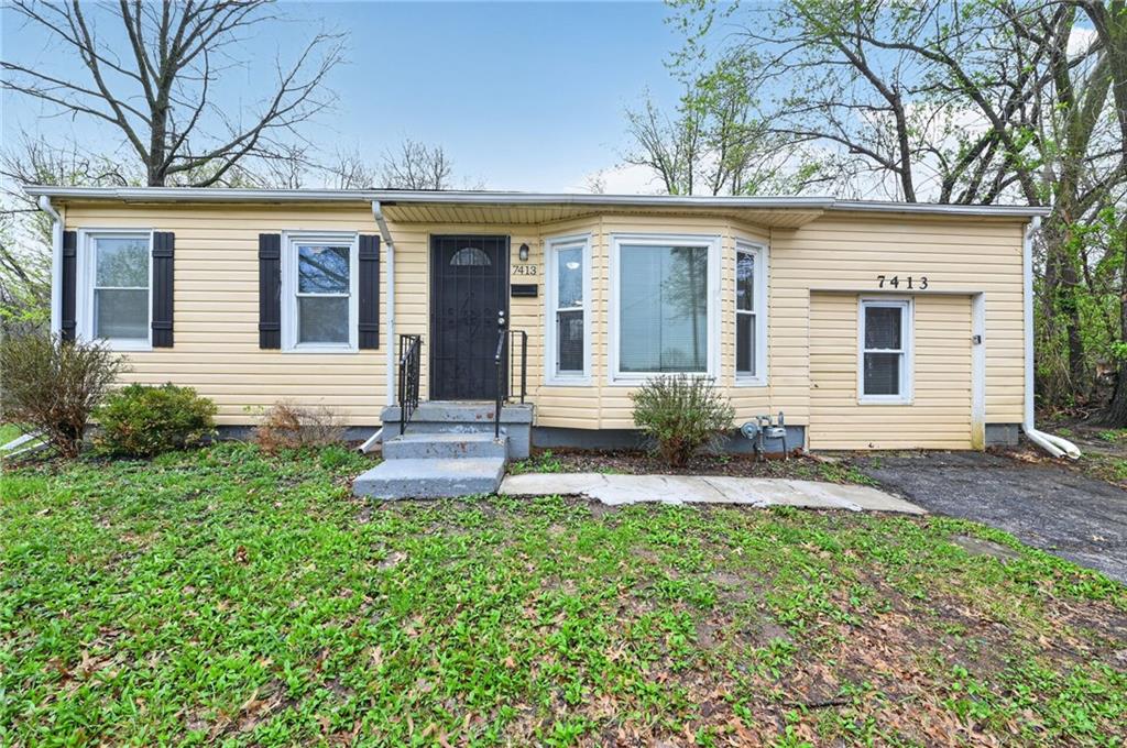 7413 E 56th Terrace — photo