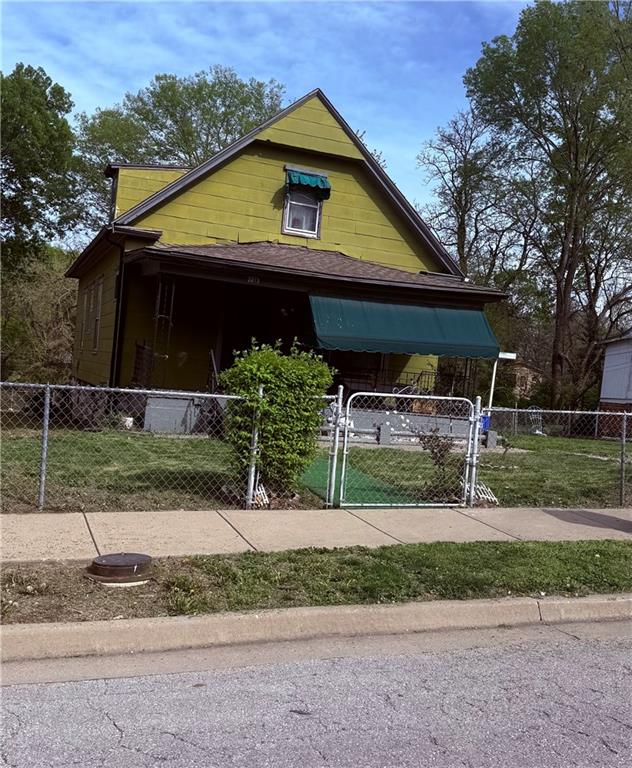 2013 Kansas Avenue — photo
