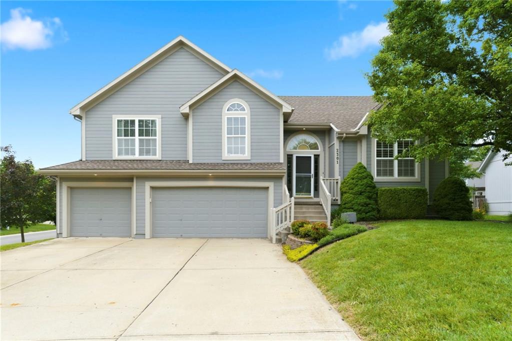 2301 SW Tracker Lane — photo