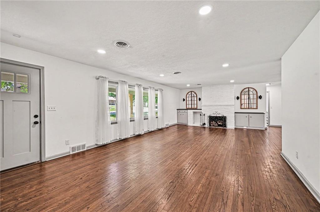 613 E Red Road, Independence, MO 64055 — photo 3